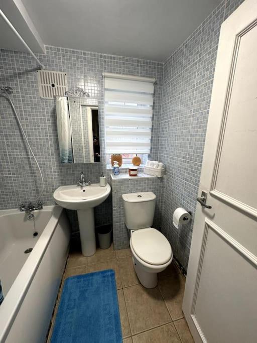 Cosy Entire One Bedroom Hideaway Бромли Экстерьер фото